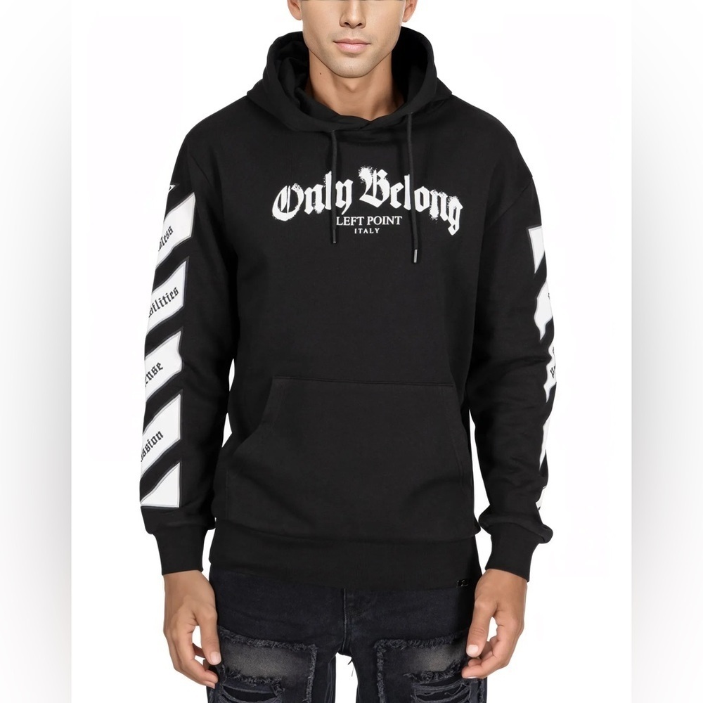 LEFT POINT LEFT POINT
ONLY BELONG HOODIE SZ M